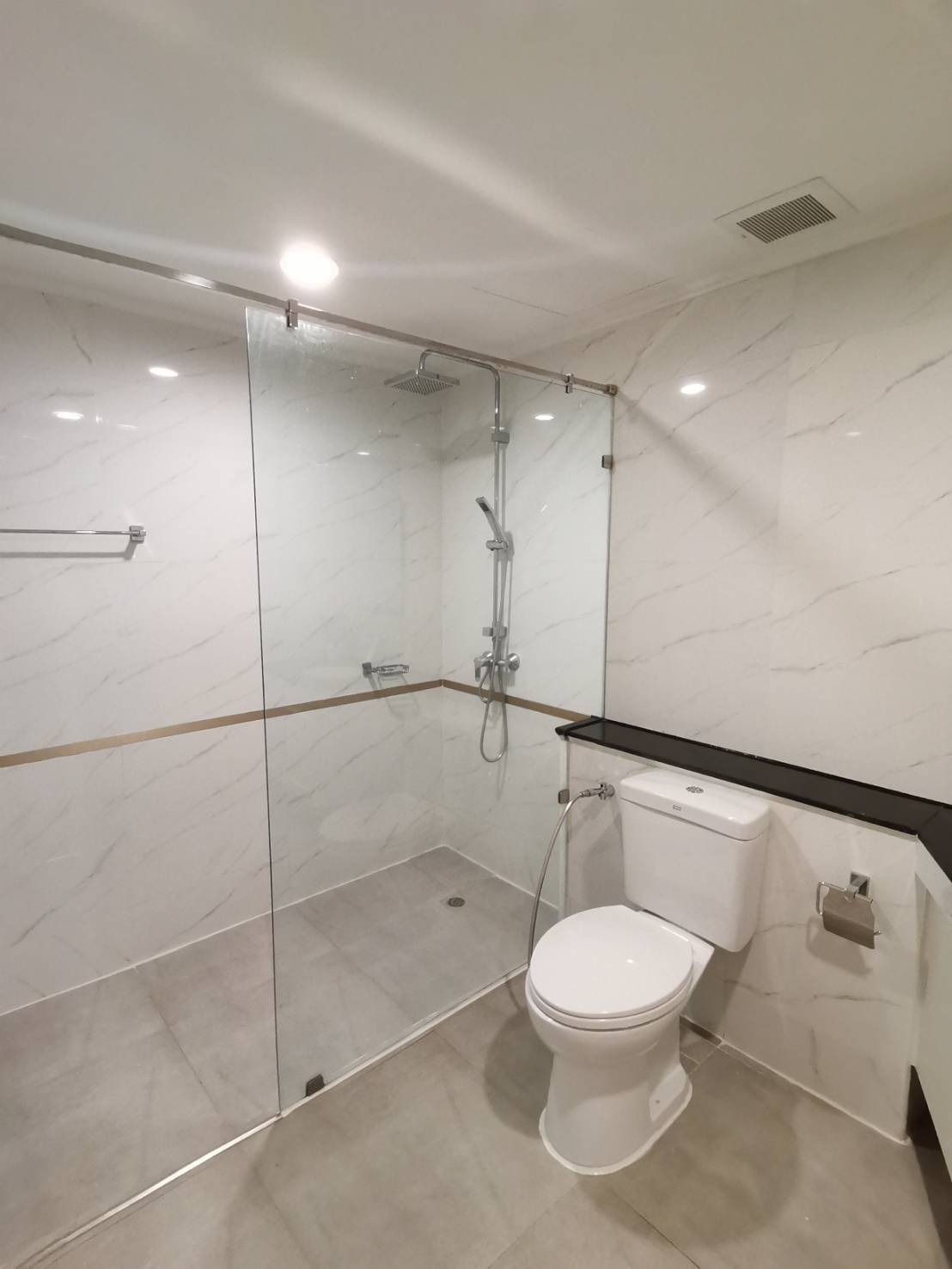 ให้เช่าคอนโด M Towers สุขุมวิท 35 อยู่ใกล้รถไฟฟ้า BTS พร้อมพงษ์ Room C7TB (ชั้น 7 ตึก B)