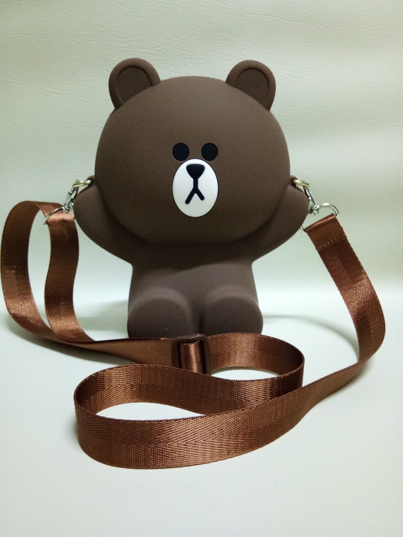 กระเป๋าสะพาย Brown สายธรรมดา ปรับความยาวได้