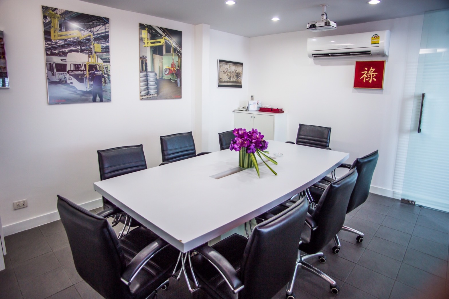 ขายคอนโด The Emporio Place (ดิ เอ็มโพริโอ เพลส) 1 ห้องนอน 1 ห้องน้ำ ขนาด 140 ตรม ชั้น 8 ห้องดูแพล็กซ์ อาคาร ซี