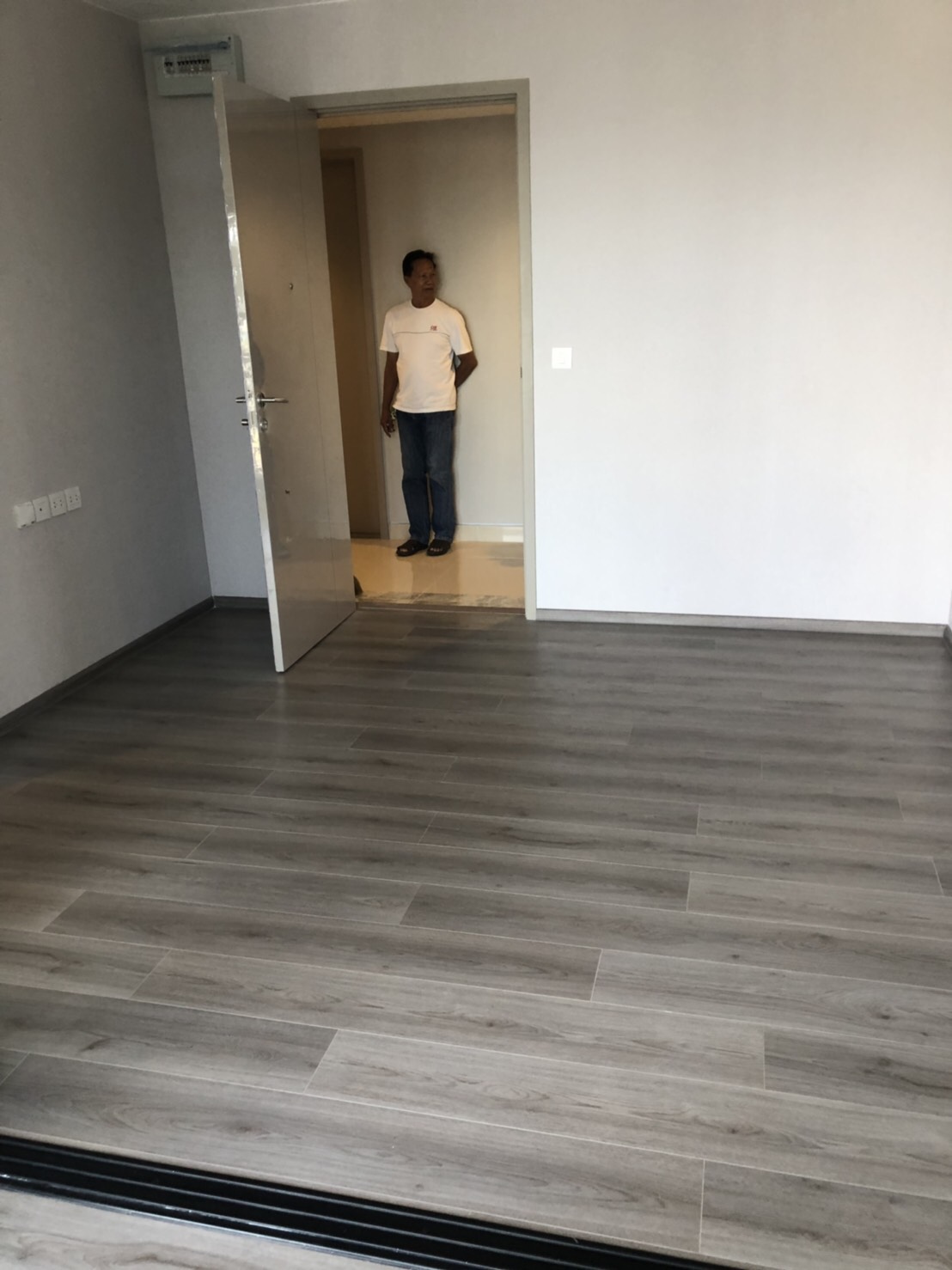 ขายคอนโด The Politan Rive เดอะ โพลิแทน รีฟ 1 ห้องนอน(1 bedroom) 1 ห้องน้ำ(1 bathroom) 1 ห้องรับแขก(1 living room) 1 ห้องครัว(1 pantry)