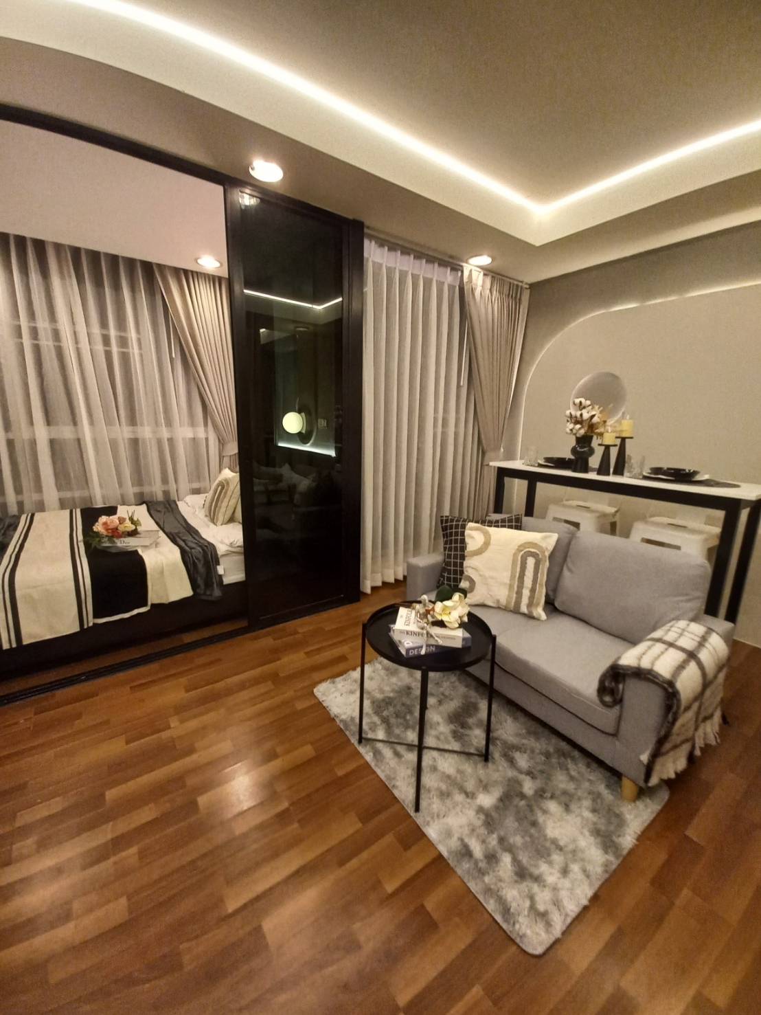 ขายคอนโด เดอะ คริส เอ๊กซ์ตร้า 4 (รัชดา 17) The Kris Extra 4