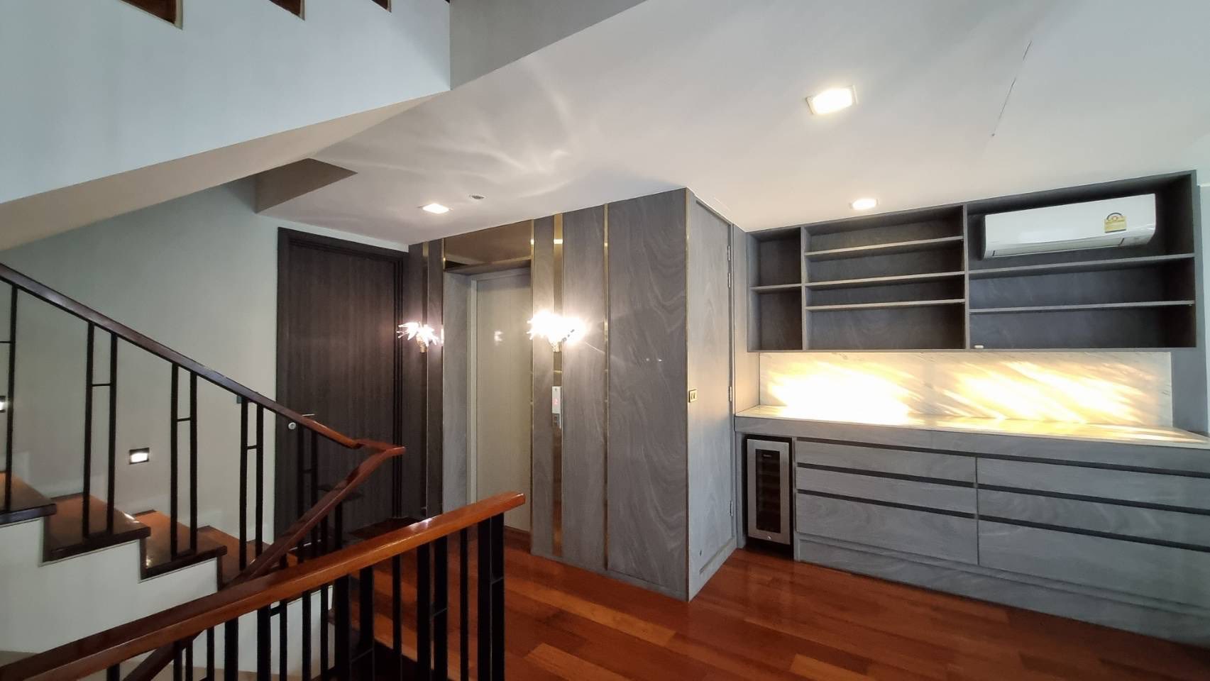 🌟 ขาย/ให้เช่า ทาวน์โฮมหรู โครงการ Quarter 31 (ควอเตอร์ 31) | 5 ชั้น พร้อมลิฟต์ ใจกลางสุขุมวิท 31 🌟