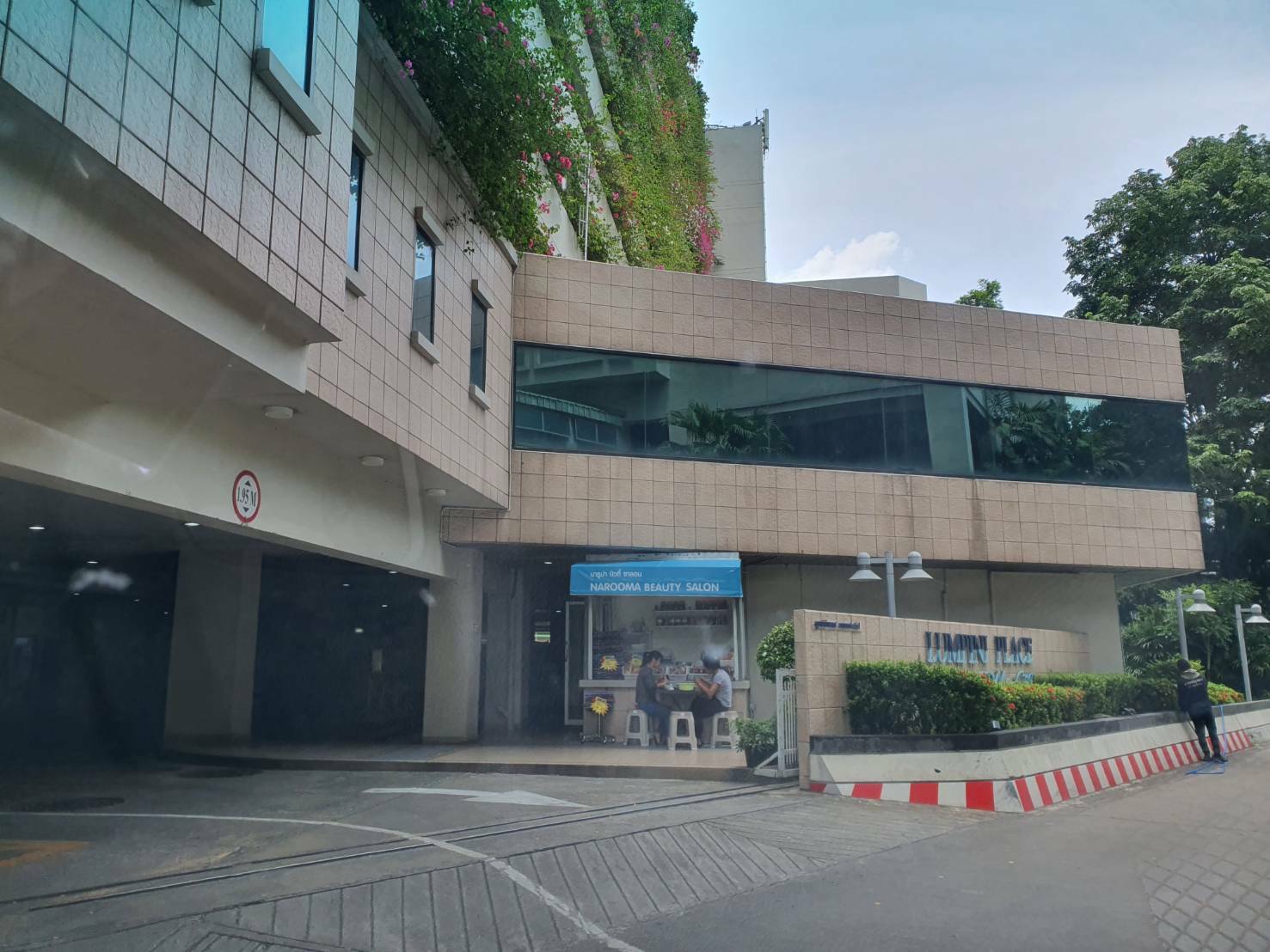 ให้เช่าคอนโดติดเซ็นทรัล พระราม 3 Lumpini Place Water Cliff (ลุมพินี เพลส วอเตอร์คลิฟ) 2 ห้องนอน