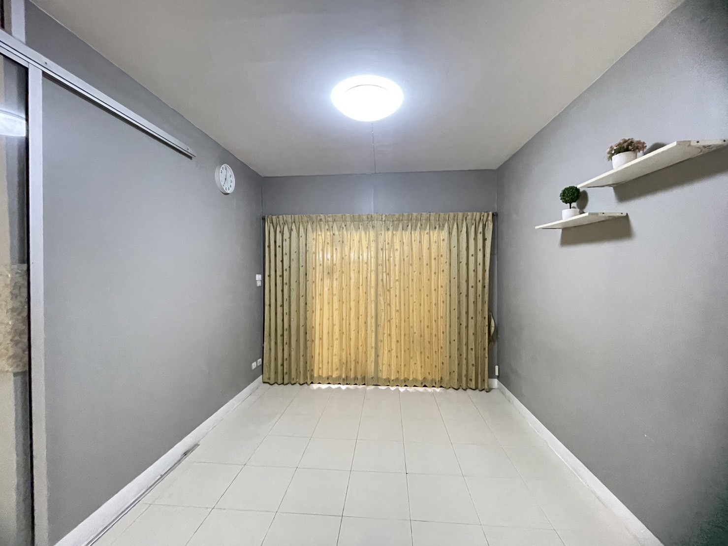 ขายทาวน์โฮม 2 ชั้น 3 ห้องนอน 2 ห้องน้ำ หมู่บ้าน พฤกษา 52/2 คลองหนึ่ง คลองหลวง, ปทุมธานี (ขายพร้อมคนเช่า ) ขายราคา 1.95 ล้าน