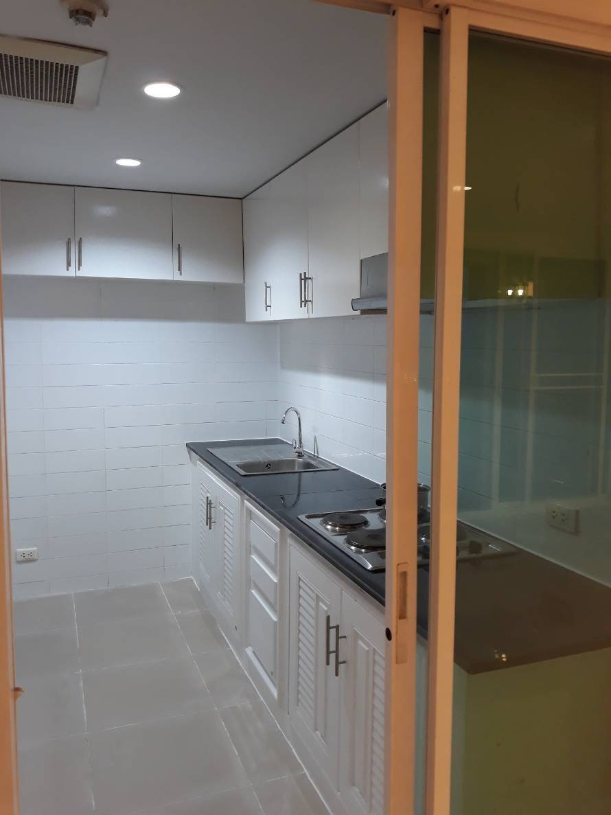 ให้เช่าคอนโด Fragrant 71 (เฟรเกรนท์ 71) 3 ห้องนอน ชั้น 8 ขนาด 121 ตรม (ห้อง 19/ 61) ราคาเช่าห้องเปล่า 32,000 บาทต่อเดือน