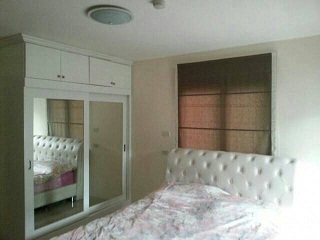 ขายคอนโด ชาร์โตว์อินทาวน์ พื้นที่ใช้สอย 62.30 ตารางเมตรอยู่ชั้น 2 จากทั้งหมด 8 ชั้น ราคา 3.9 ล้าน