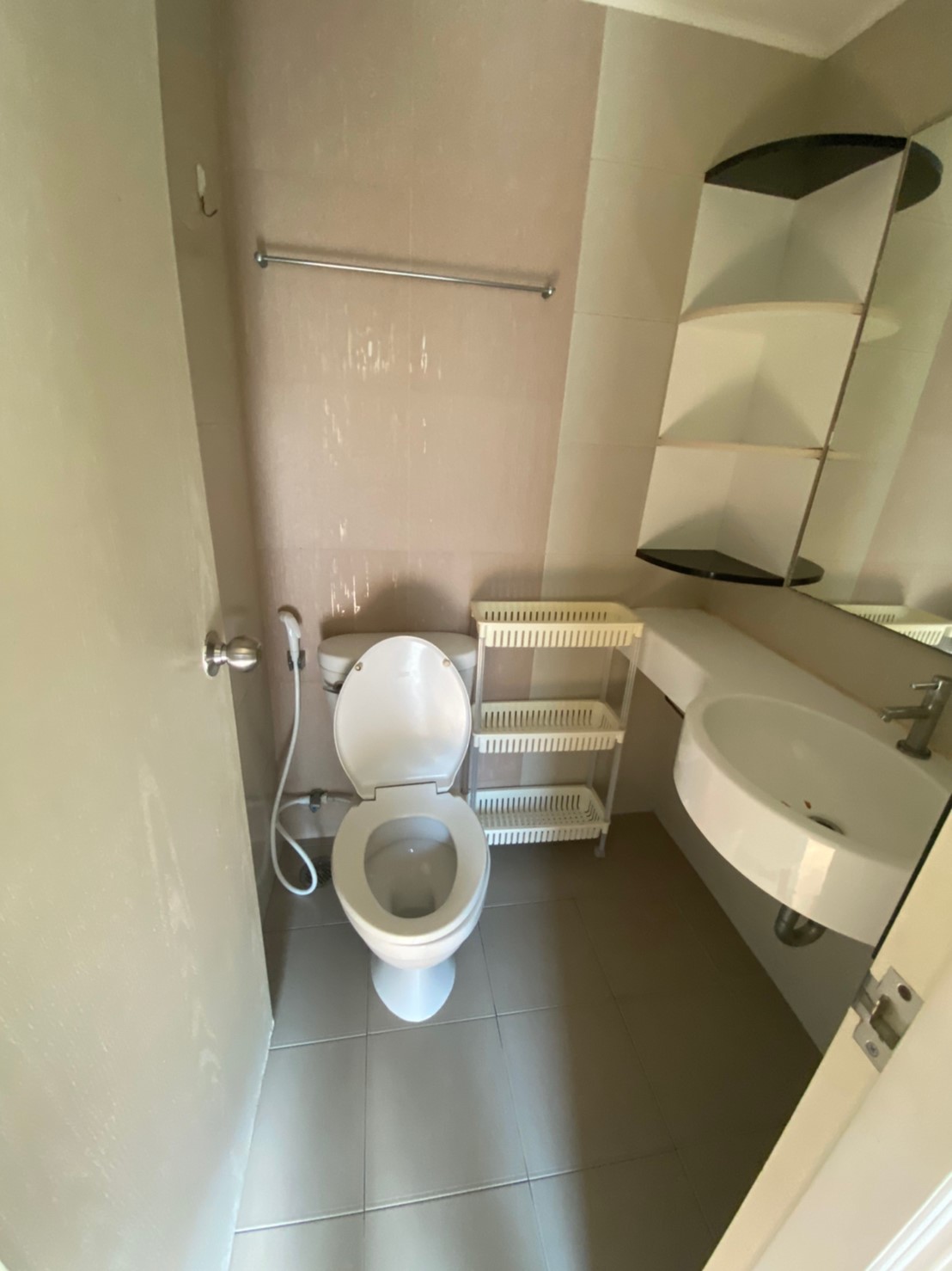 ขายด่วนคอนโด Lumpini Ville Lasalle - Barring (ลุมพินี วิลล์ ลาซาล-แบริ่ง ) แบบห้อง 1 ห้องนอน 1 ห้องน้ำ ขนาด 22.8ตรม