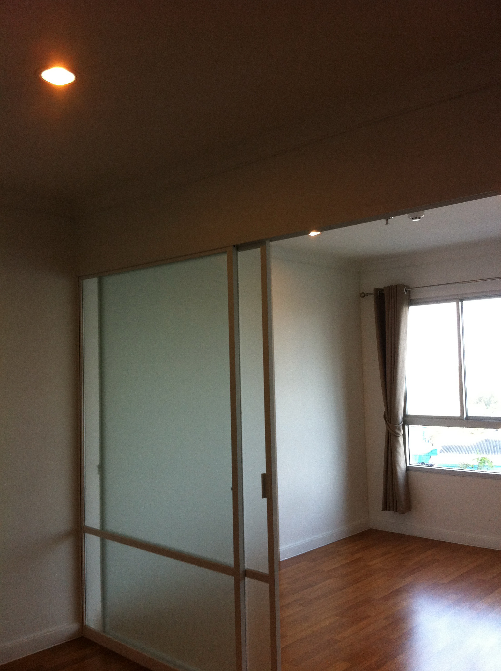 ขายคอนโด Lumpini Place Rama 9 - Ratchada ( ลุมพินีเพลส พระราม9-รัชดา ) 1 ห้องนอน พื้นที่ 34 ตร.ม. อาคาร C ชั้น 6 ฝั่งตะวันออก ราคา 2,750,000 บาท ฟรีโอน