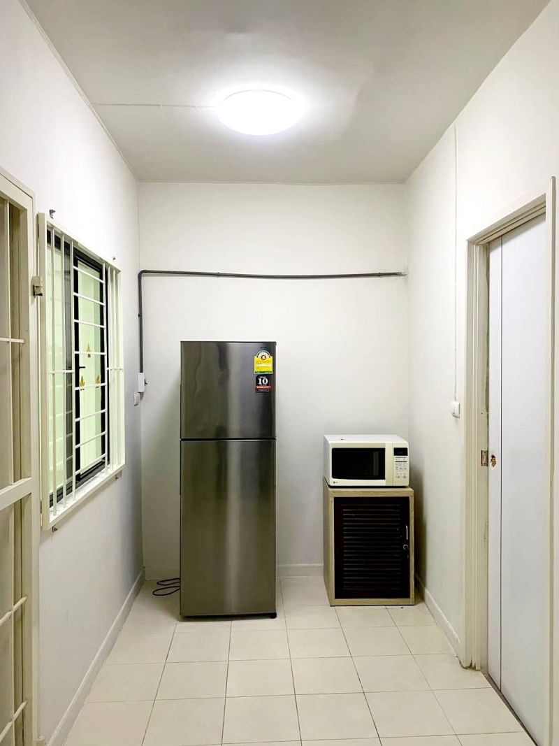 ให้เช่าบ้าน 15,500 บาท ต่อเดือน ทาวน์โฮม 2 ชั้น บ้านพฤกษา 58/2 ลาดกระบัง-สุวรรณภูมิ ถนน ลาดกระบัง 54 ศรีวารีน้อย