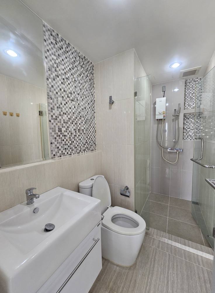 🌟 ปล่อยเช่า! คอนโด Life Ratchadapisek (ไลฟ์ รัชดาภิเษก) ห้องสวย รีโนเวทใหม่หมด พร้อมเข้าอยู่ได้ทันที!