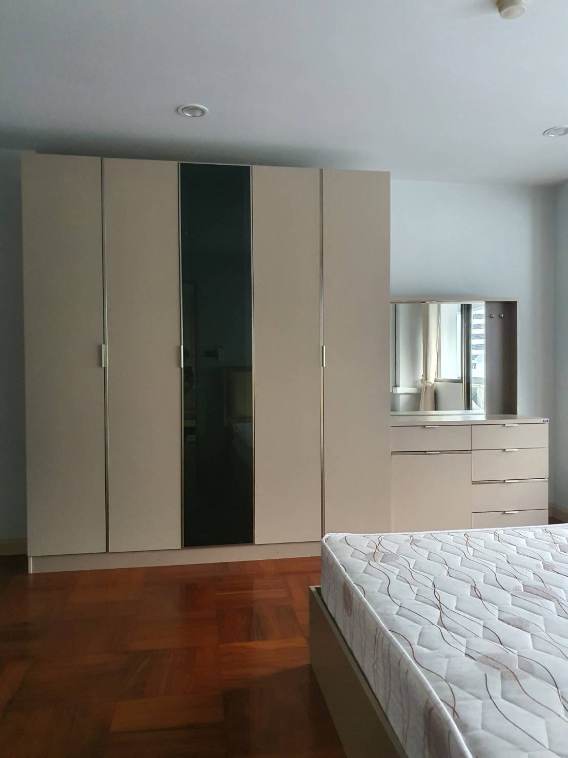 ให้เช่าคอนโด Ruamjai Heights (ร่วมใจ ไฮท์) ซอย สุขุมวิท15 แบบ 1 ห้องนอน 1 ห้องน้ำ ชั้น 11 ห้อง 57 ตร.ม.