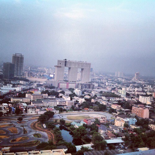 ให้เช่าคอนโด Abstracts Phaholyothin Park ใกล้ Central ลาดพร้าว และ MRT ใหม่ไม่เคยเข้าอยู่ เครื่องใช้ไฟฟ้า และเฟอร์ครบ ราคา 17000 ต่อเดือน