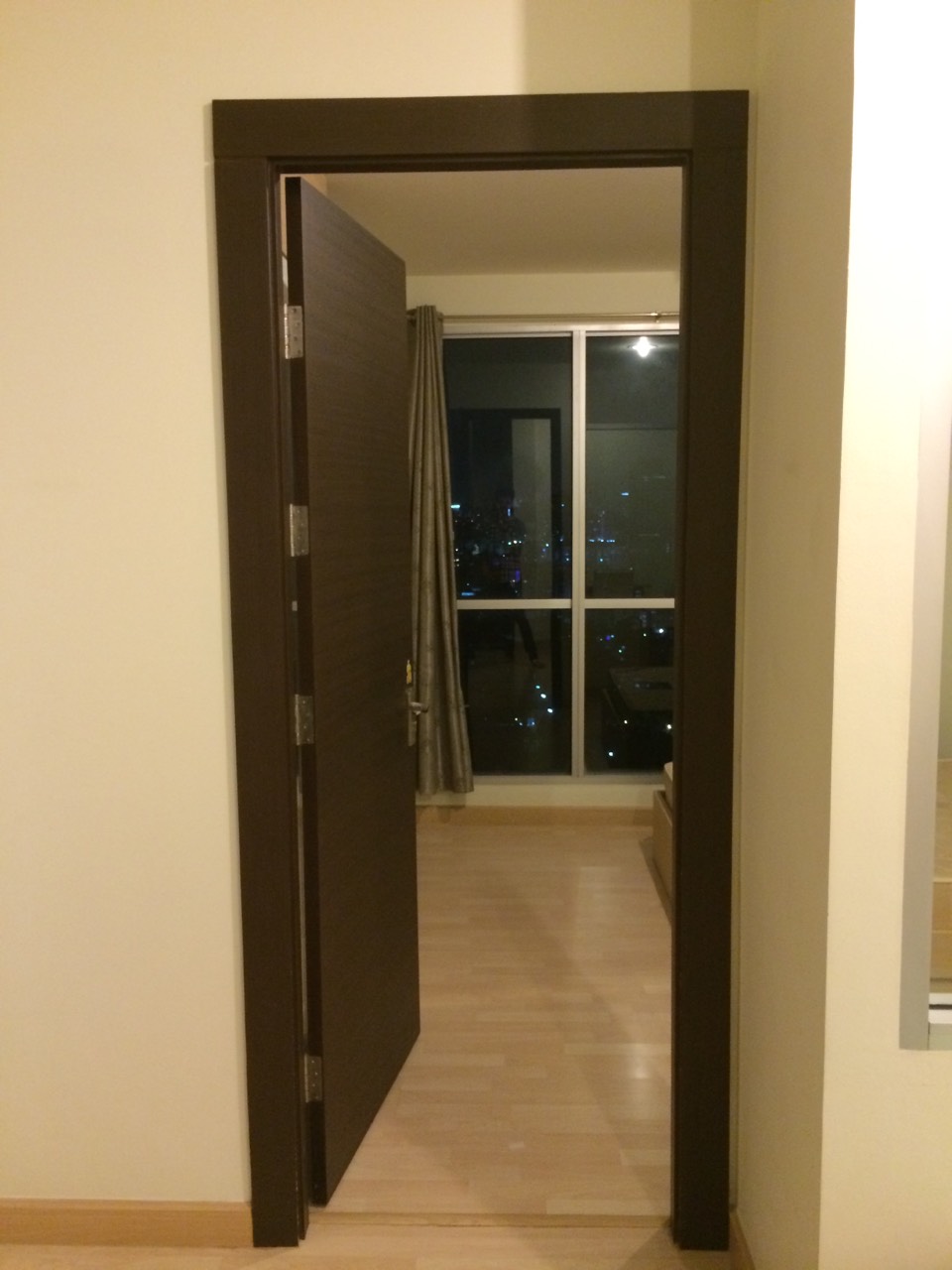 ให้เช่า คอนโด rhythm ratchada 1 ห้องนอน ขนาด 35 ตรม. ทิศใต้ วิวสระ ชั้น 26 18,000 บ./ เดือน ทิศใต้แดดไม่ร้อน เป็นห้องห้องมุมเป็นส่วนตัววิวสวยมาก