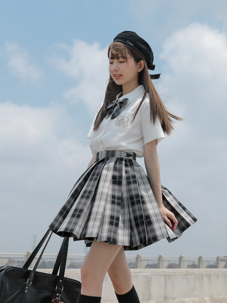 SNBL Girl : พรีออเดอร์ กระโปรงแฟชั่นสีดำขาวลายสก็อต พิเศษ!! มีให้เลือกความยาว 4 ขนาด แบรนด์แท้