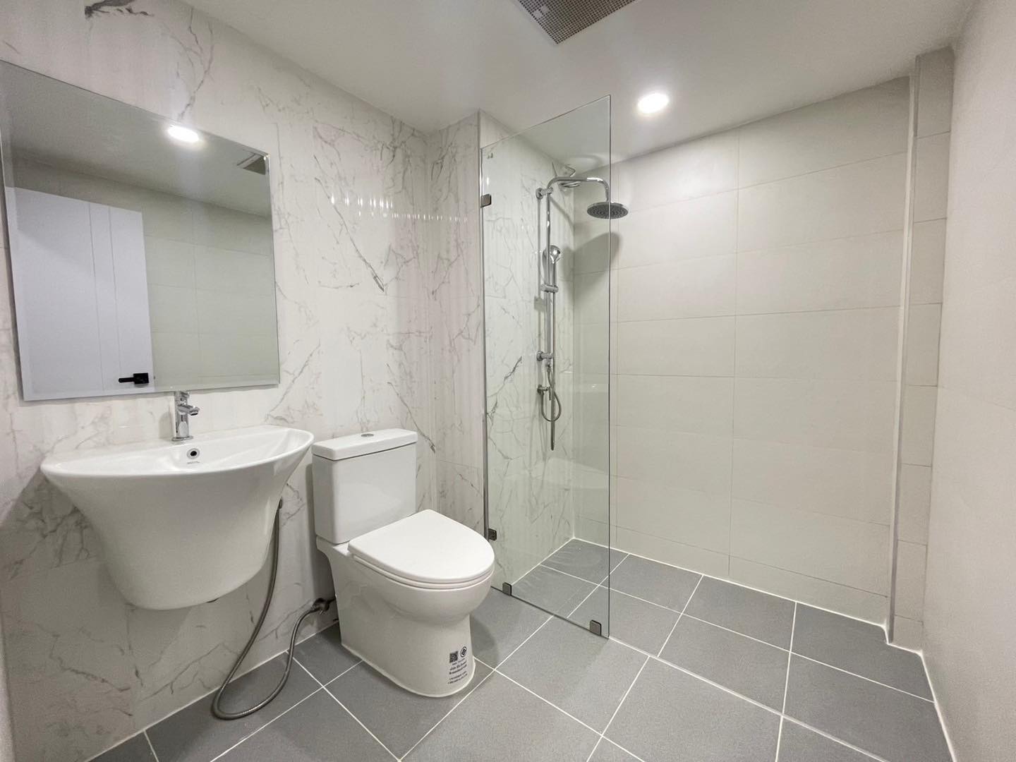 ด่วน! ทาวน์โฮม 3 ชั้น ติวานนท์ 43 ใกล้ MRT สามัคคี ✨ รีโนเวทใหม่หมดจด! ราคาพิเศษ ฿3.99 ล้าน