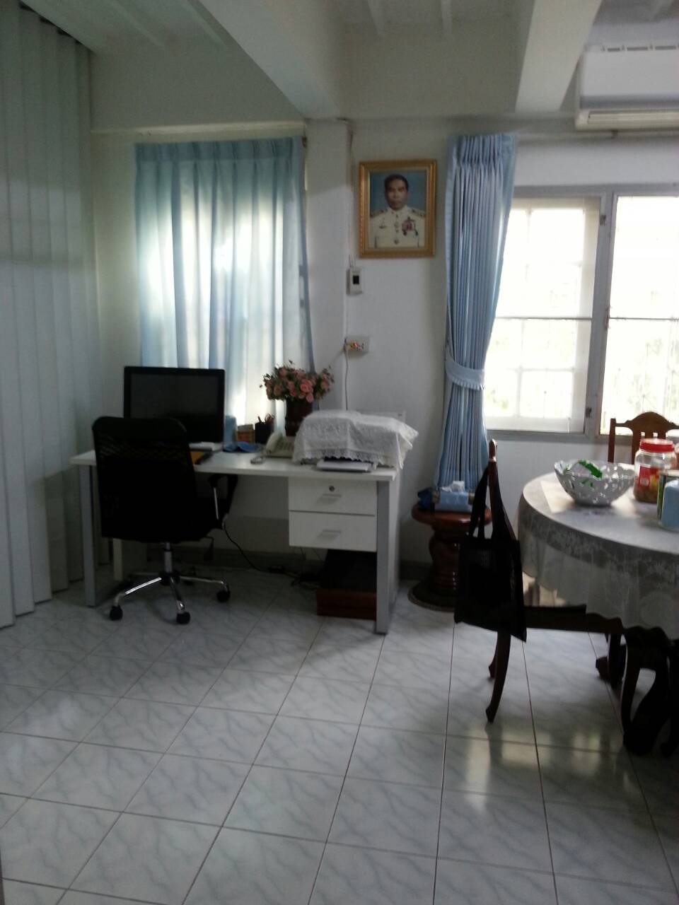 ขายบ้านเดี่ยว 2 ชั้น โครงการหมู่บ้านวังทอง ราคา 6.5 ล้าน ค่าโอนคนละครึ่ง พื้นที่ 50 ตร.ว