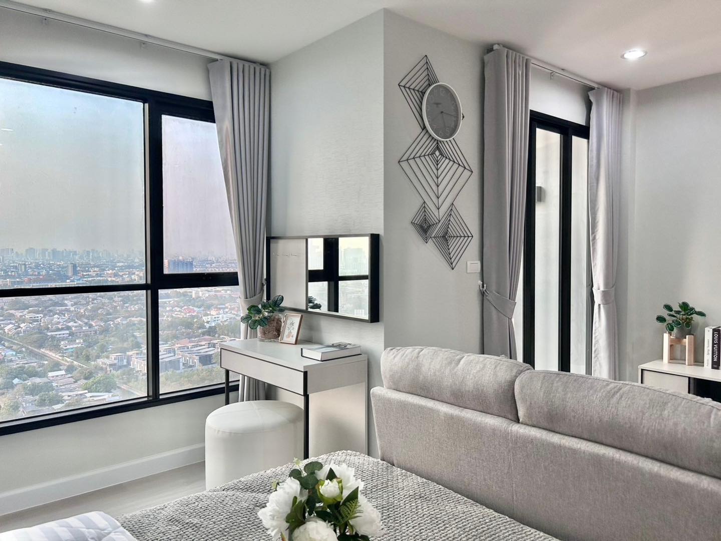 ขายด่วน! คอนโด The Base พระราม 9 – รามคำแหง ชั้นสูง วิวสวย พร้อมอยู่ 🎯 💥 ราคาสุดพิเศษเพียง 1,990,000 บาท!