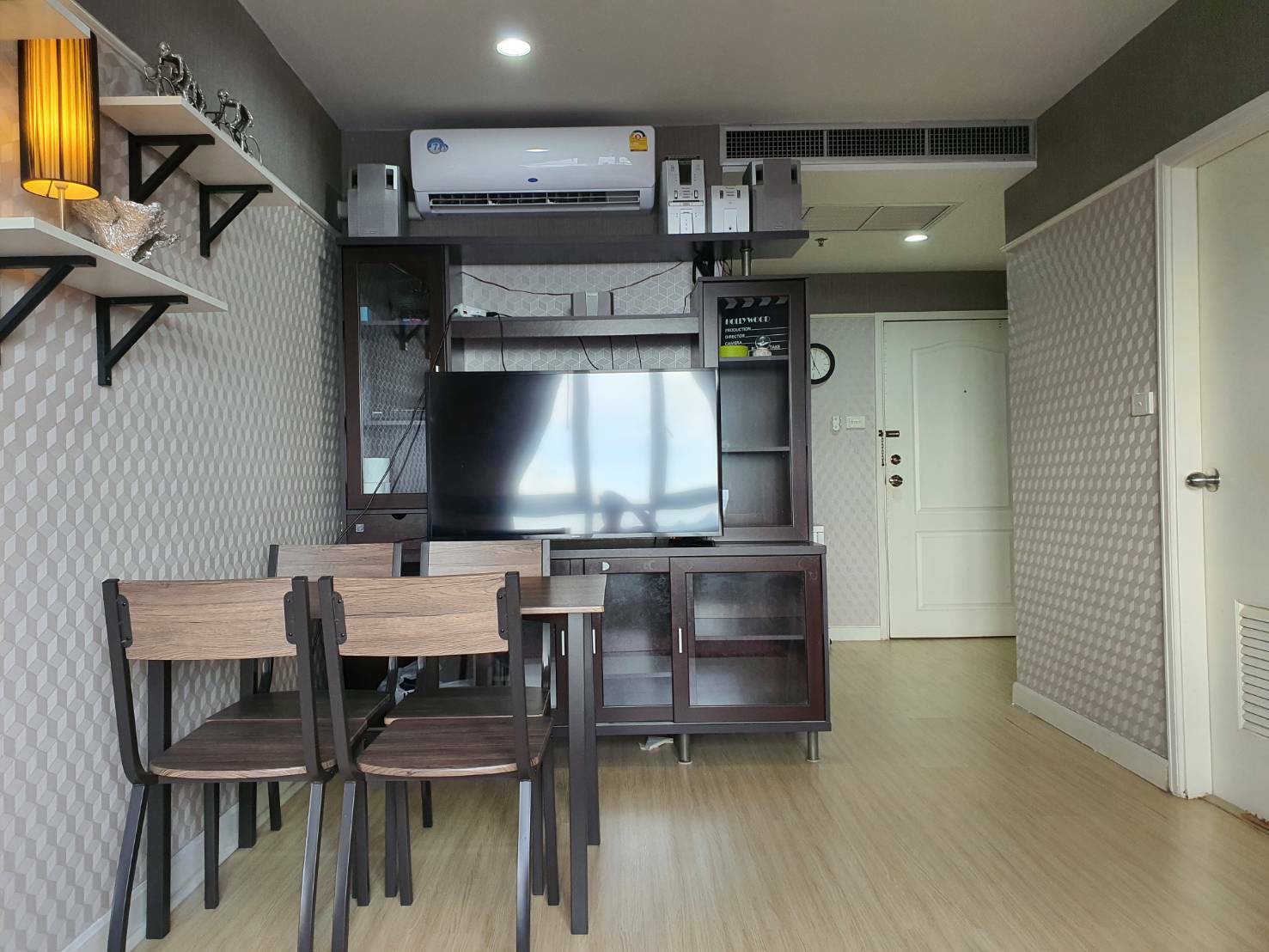 ให้เช่าคอนโดติดเซ็นทรัล พระราม 3 Lumpini Place Water Cliff (ลุมพินี เพลส วอเตอร์คลิฟ) 2 ห้องนอน