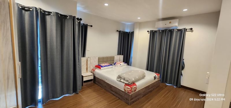 ให้เช่า 95,000 บาท ต่อเดือน Baan Lumpini Suanluang Rama 9 (บ้านลุมพินี สวนหลวง ร.9) มี 4 ห้องนอน