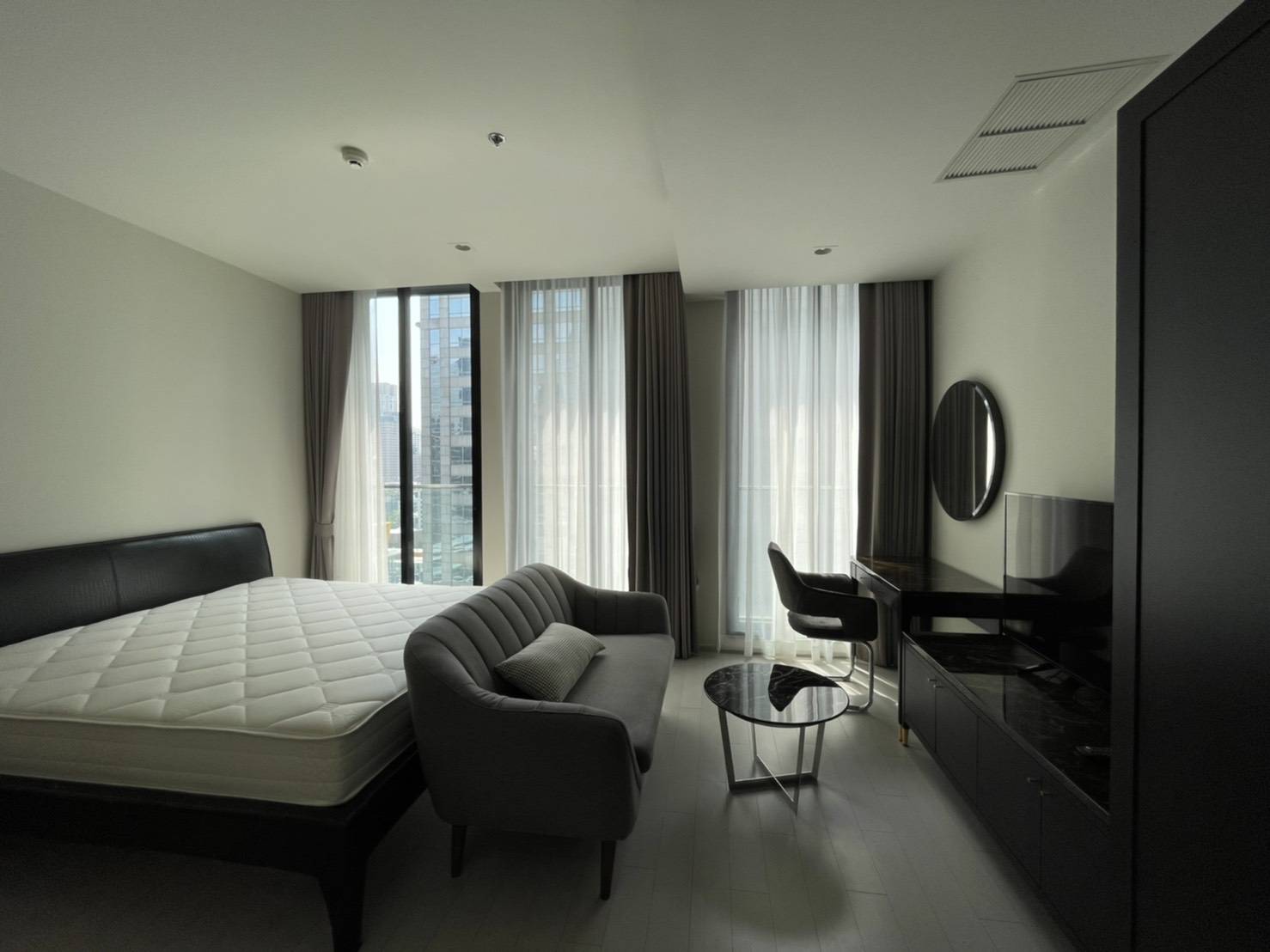 ให้เช่าคอนโด Noble Ploenchit (โนเบิล เพลินจิต) 1 ห้องนอน 1 ห้องน้ำ ขนาด 44.5 ตรม ชั้น 12A ห้องแต่งครบพร้อมเข้าอยู่