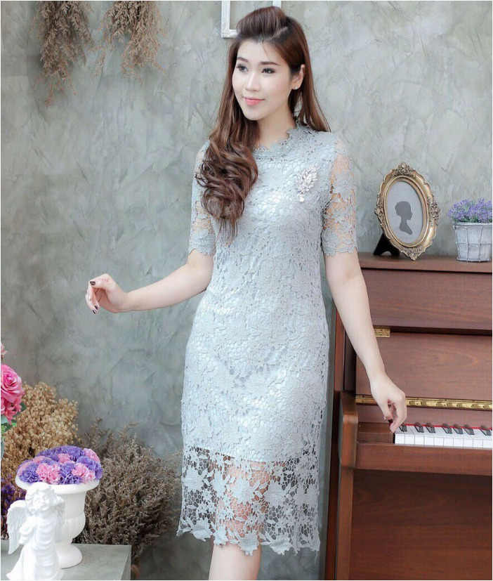 ชุดเดรสสั้นลูกไม้สีเทา เข้ารูป สไตล์เรียบหรู สวย ดูดี แฟชั่นชุดออกงานสีเทา ชุดไปงานแต่งงานสีเทา
