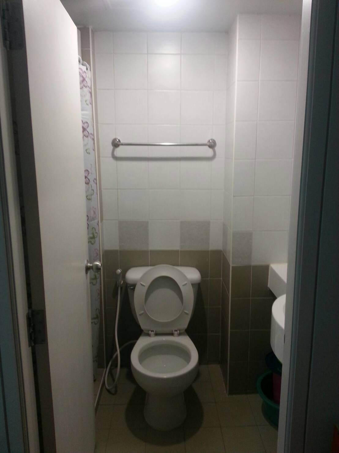 ให้เช่าคอนโด Lumpini Condo Town Bodindecha - Ramkhamhaeng (ลุมพินี คอนโดทาวน์ บดินทรเดชา-รามคำแหง 43/1)