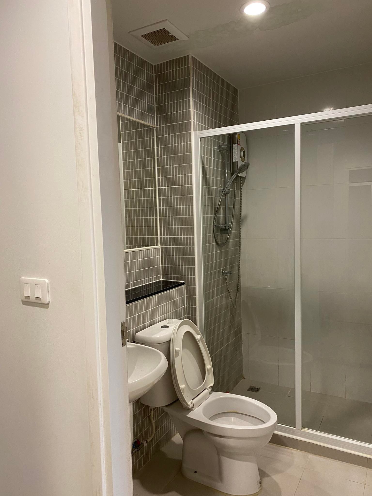 ขายคอนโด รีเจ้นท์ โฮม บางซ่อน เฟส 28 (Regent Home Bangson28) 1 ห้องนอน 1 ห้องนั่งเล่น 2 ห้องน้ำ 58 ตร.ม