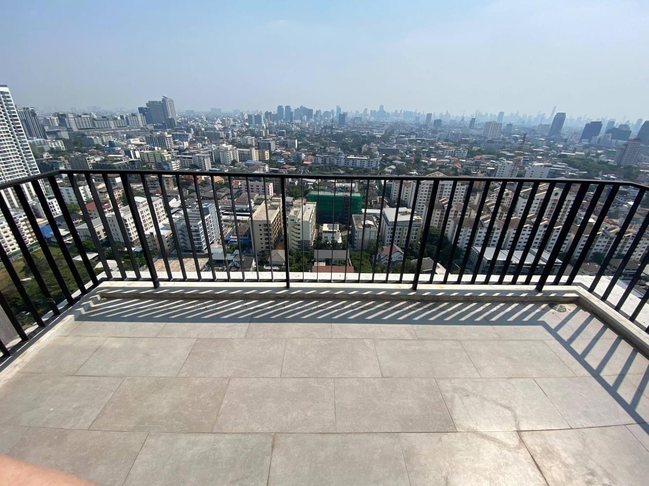 ให้เช่าคอนโด อิสสระ ลาดพร้าว / For Rent Issara Ladprao (English below)