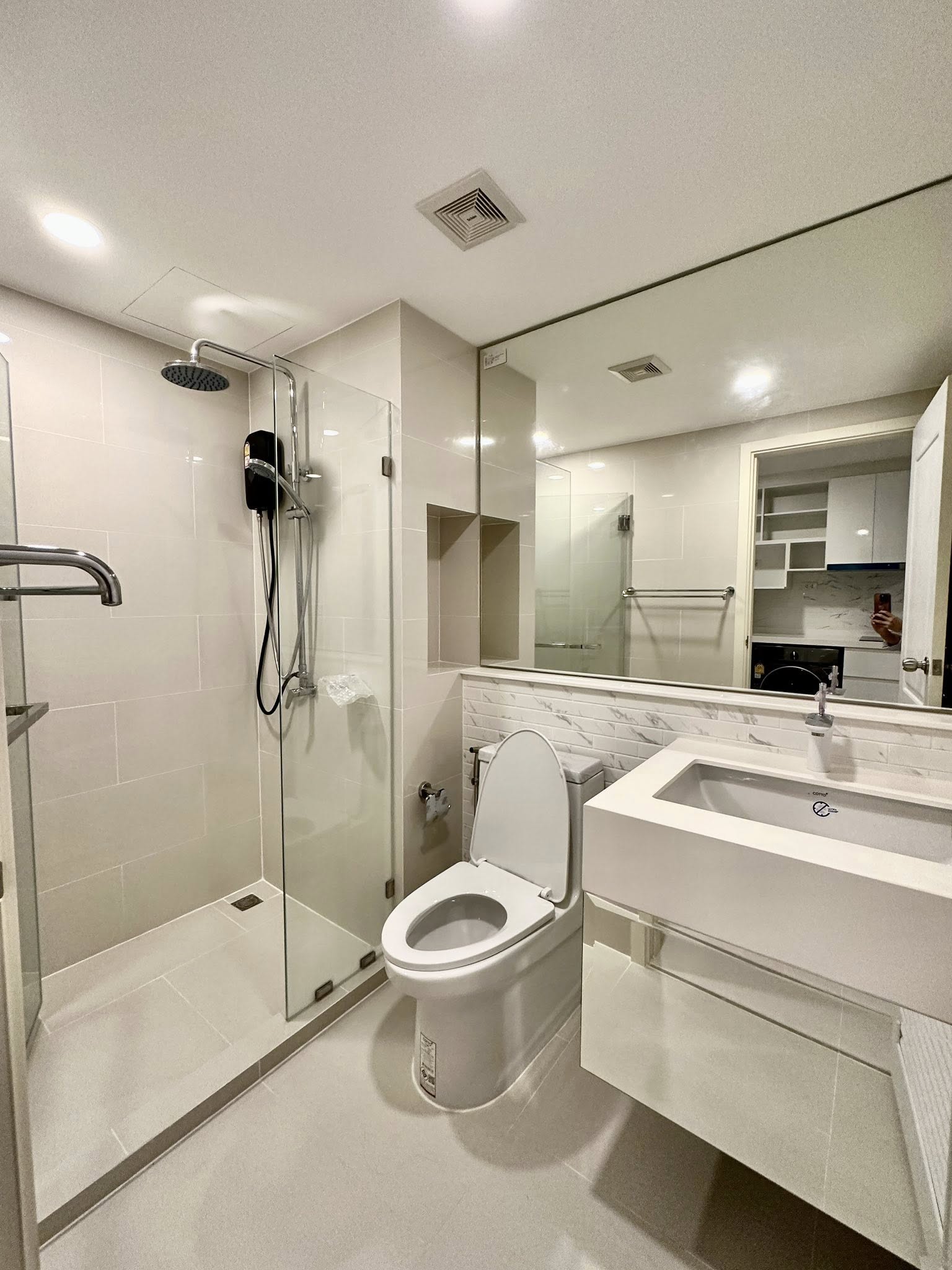 ให้เช่าคอนโด ชาโตว์ อินทาวน์ รัชโยธิน / For Rent Chateau In Town Ratchayothin (English below)