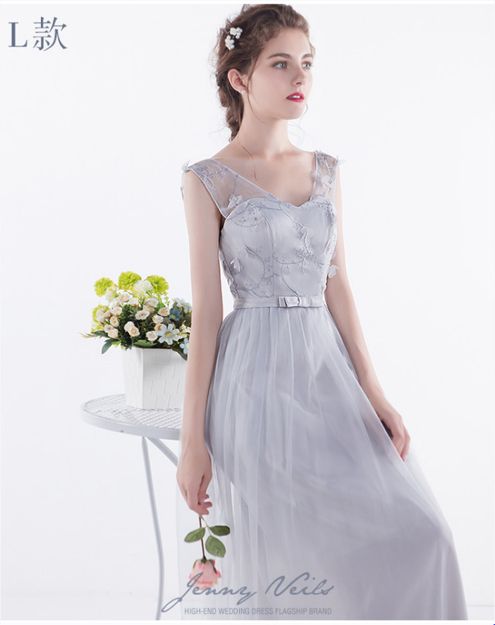 ชุดราตรียาวสีเทา แขนกุด แต่งดอกไม้ สวยหวาน น่ารัก ดูดี
