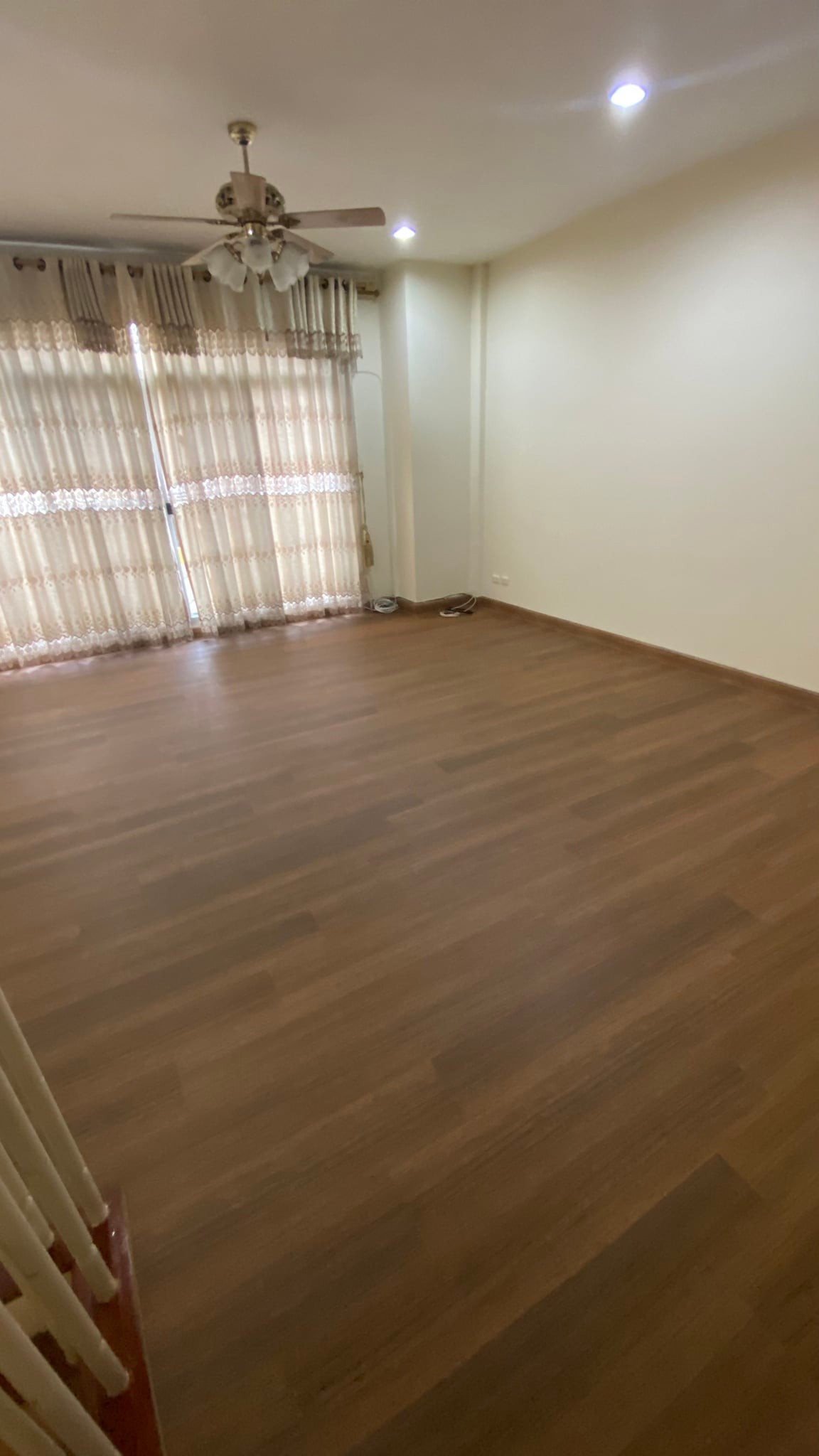 ขาย / ให้เช่า ทาวน์โฮม ,โฮมออฟฟิศ 3 ชั้น โครงการ Baan Klang Muang The Royal Monaco Srinakarin-Pattanakarn