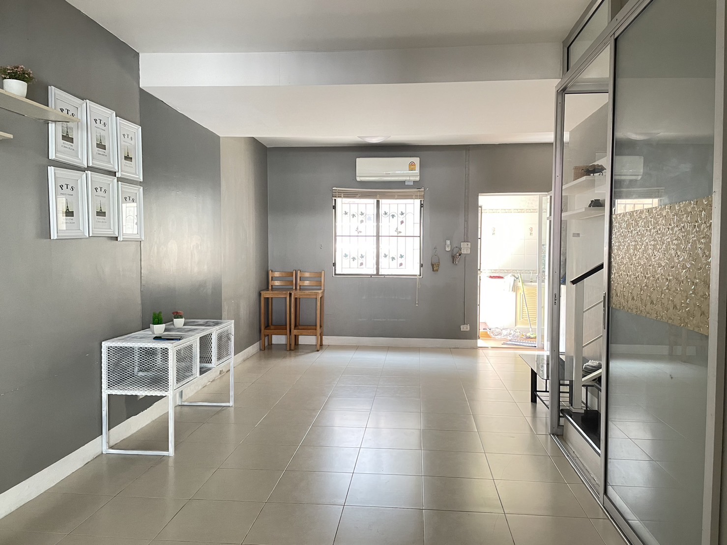 ขายทาวน์โฮม 2 ชั้น 3 ห้องนอน 2 ห้องน้ำ หมู่บ้าน พฤกษา 52/2 คลองหนึ่ง คลองหลวง, ปทุมธานี (ขายพร้อมคนเช่า ) ขายราคา 1.95 ล้าน