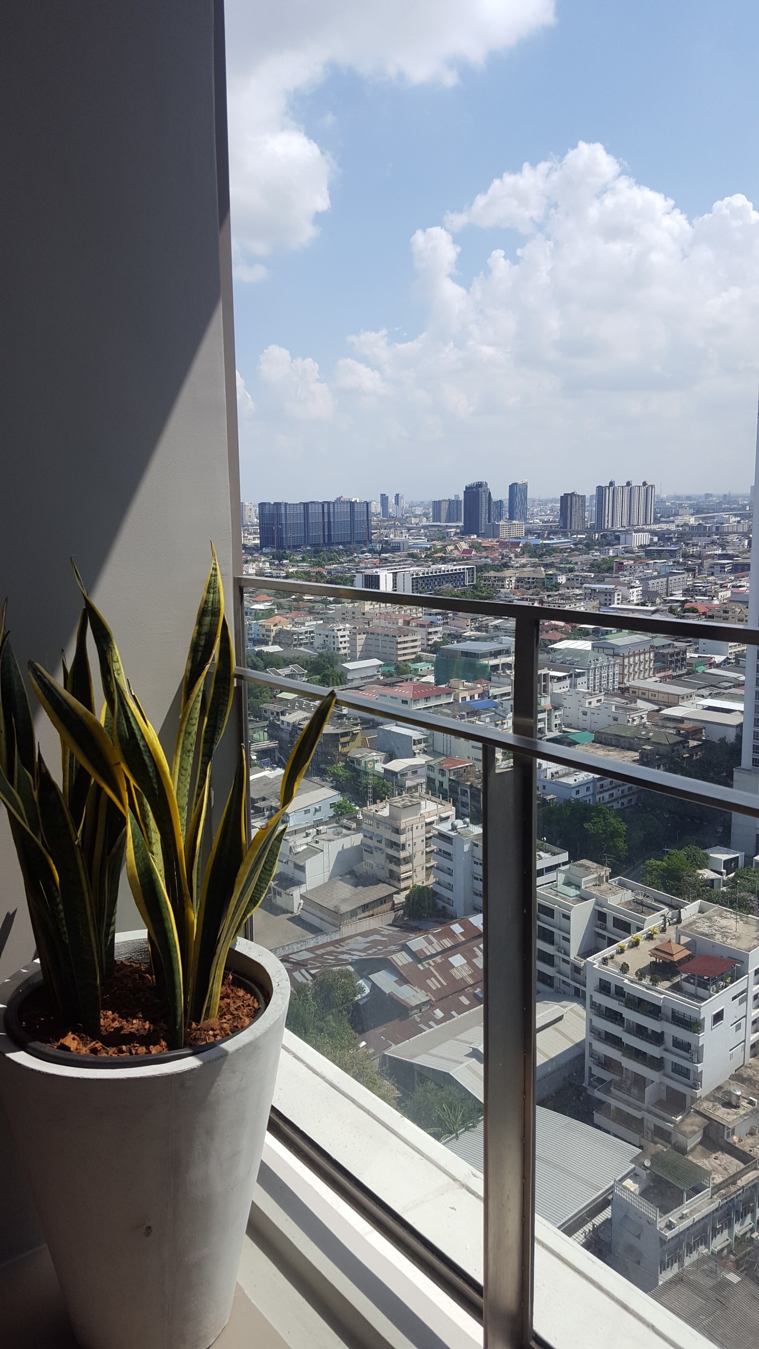 ขายคอนโด 333 Riverside (333 ริเวอร์ไซด์) 1 ห้องนอน 1 ห้องน้ำ ชั้น 24 ตำแหน่ง 13 เลขที่ห้อง 259 ตึก เอ วิวเมือง