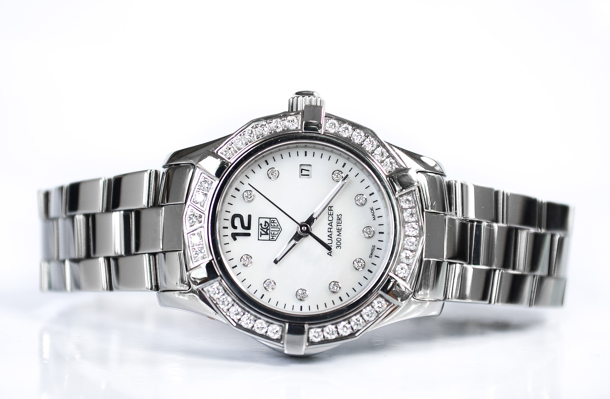 Tag heuer Aquaracer Lady size หน้ามุกขาว ฝังเพชร ขอบเพชร