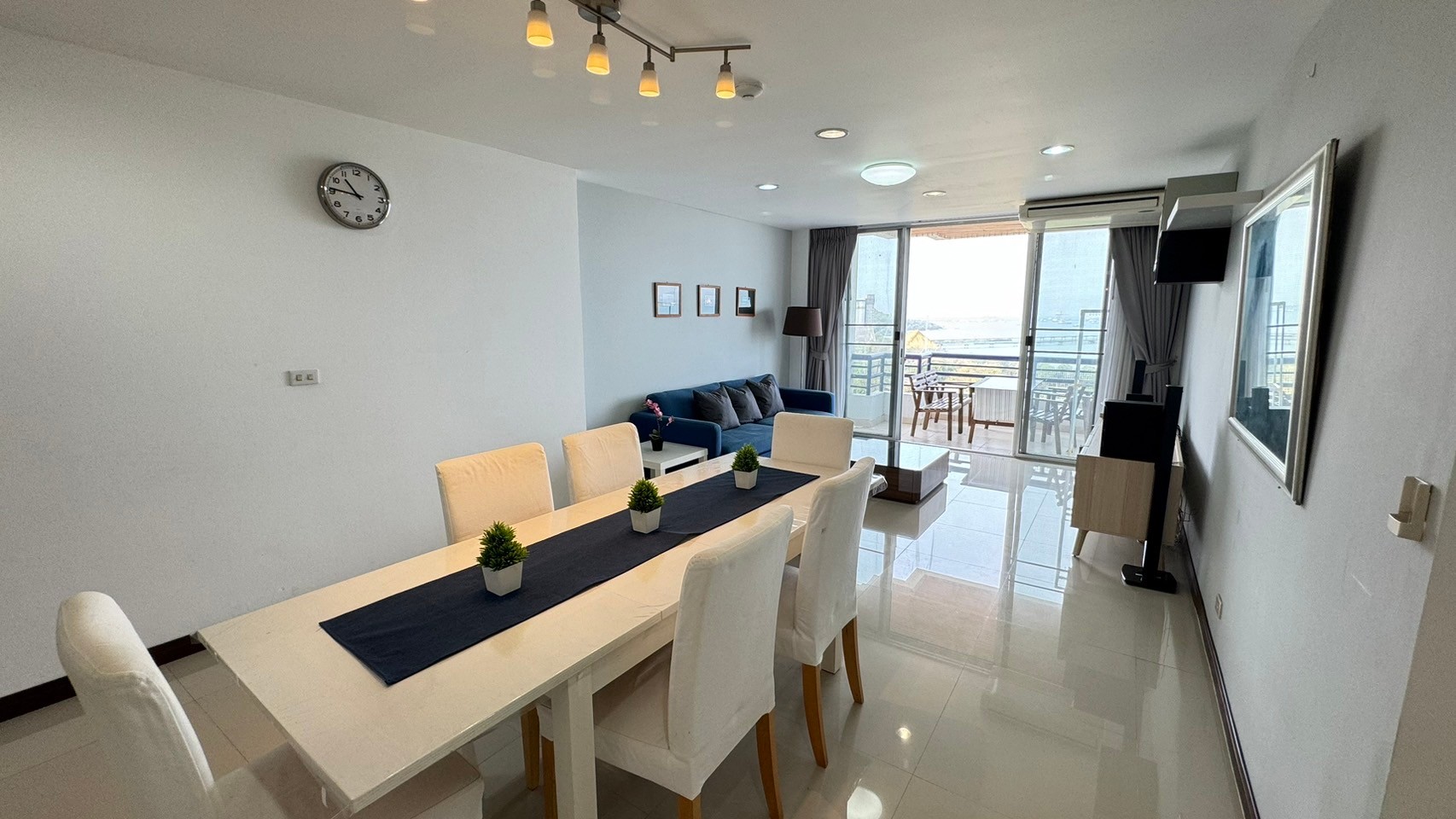 ให้เช่าคอนโด Rama Harbour view condo (รามา ฮาร์เบอร์ วิว คอนโด) ชั้น 7 วิวทะเล 2 ห้องนอน 2 ห้องน้ำ ขนาด 110 ตรม + พื้นที่ระเบียง