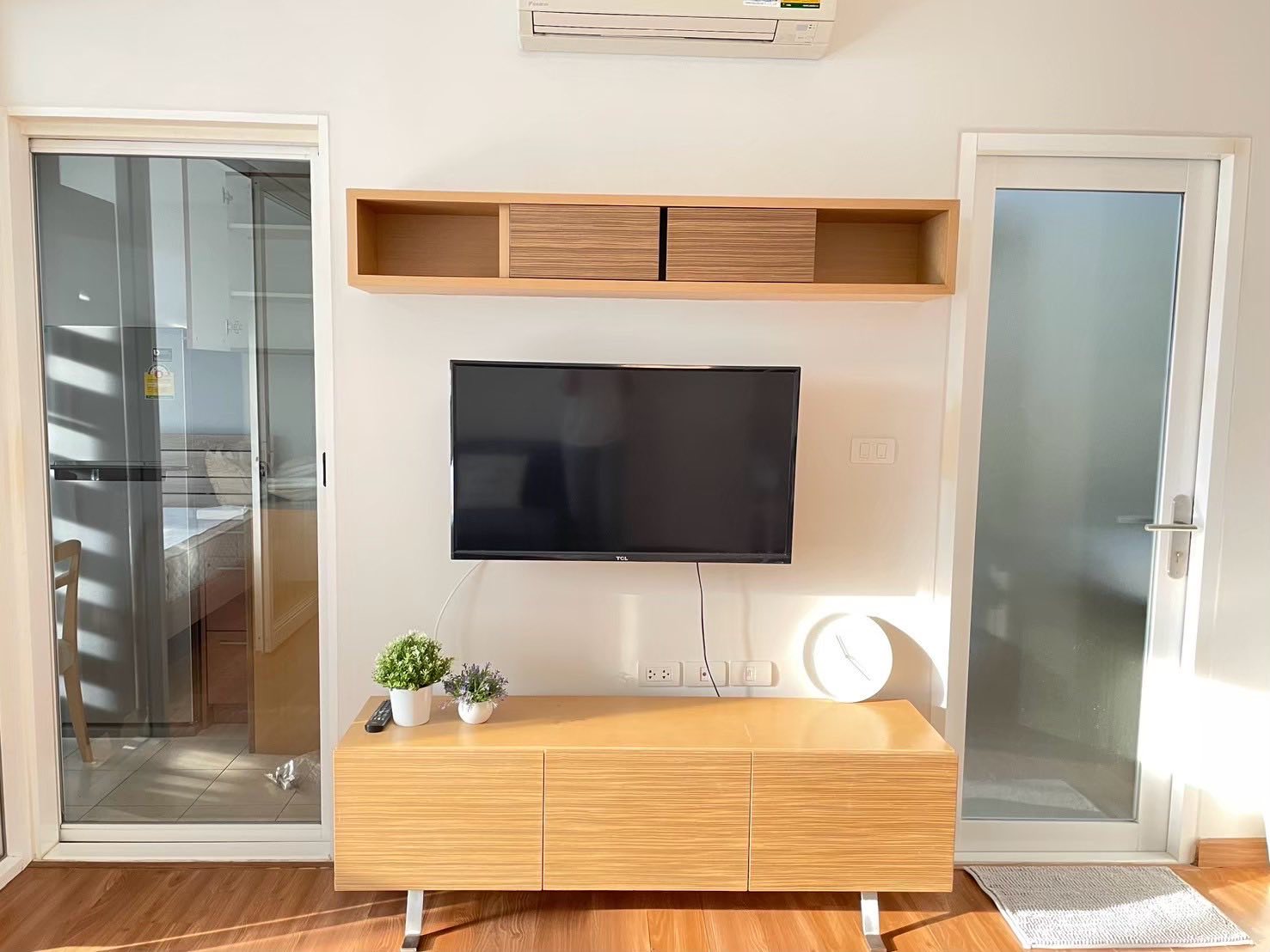 ให้เช่าคอนโด ไอบิซ่า คอนโด อาร์ซีเอ / For Rent Ibiza Condo RCA (English below)