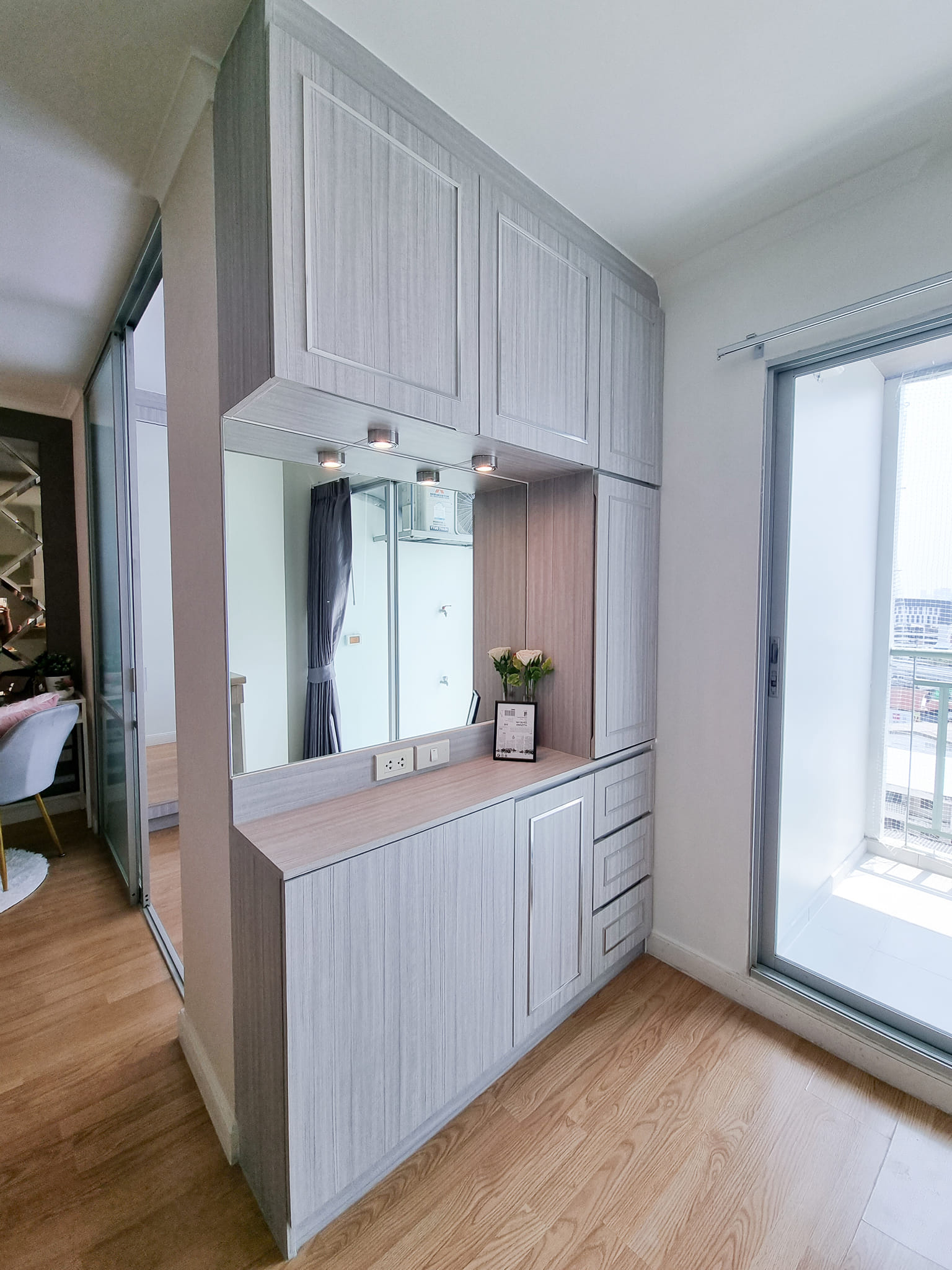 ขายคอนโด Lumpini Ville Latphrao - Chokchai 4 (ลุมพินี วิลล์ ลาดพร้าว - โชคชัย 4) 1 ห้องนอน 1 ห้องน้ำ ขนาด 28 ตร.ม.