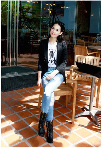 Suit เสื้อสูทตัวยาว แขนยาว กระดุมหน้า สีดำ ใส่ทำงาน ใส่เป็นสูทลำลองได้ Asia Street Fashion