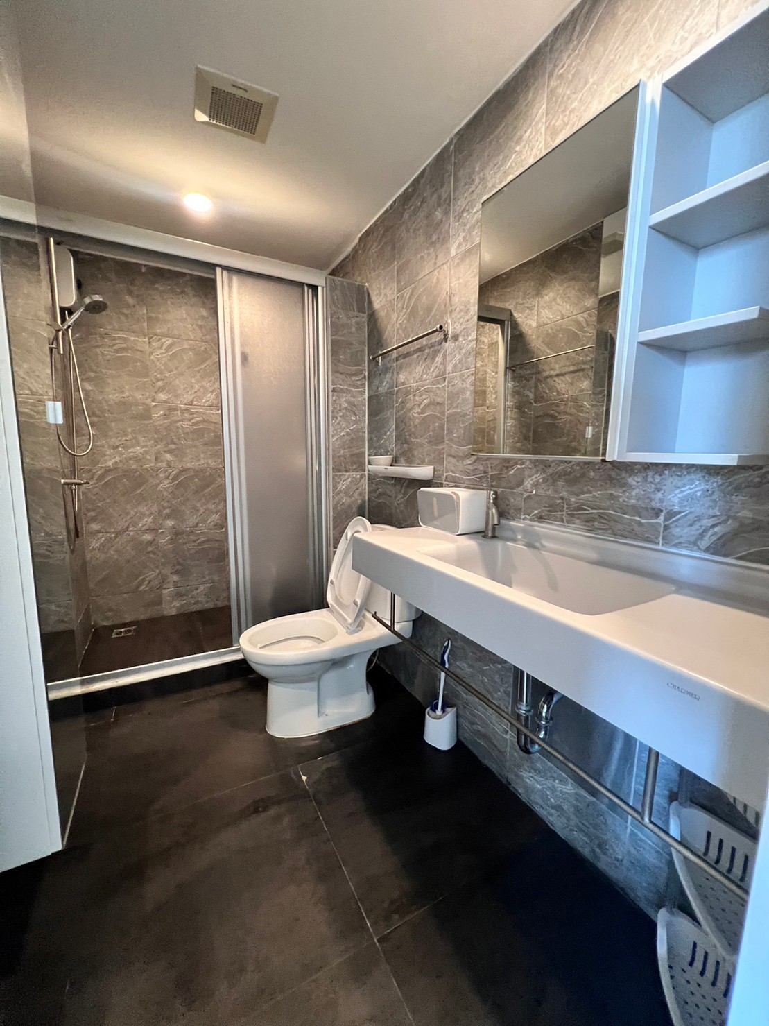 ให้เช่าคอนโด ยู ดีไลท์ เรสซิเดนซ์ พัฒนาการ–ทองหล่อ / For Rent U Delight Residence Pattanakarn–Thonglor (English below)