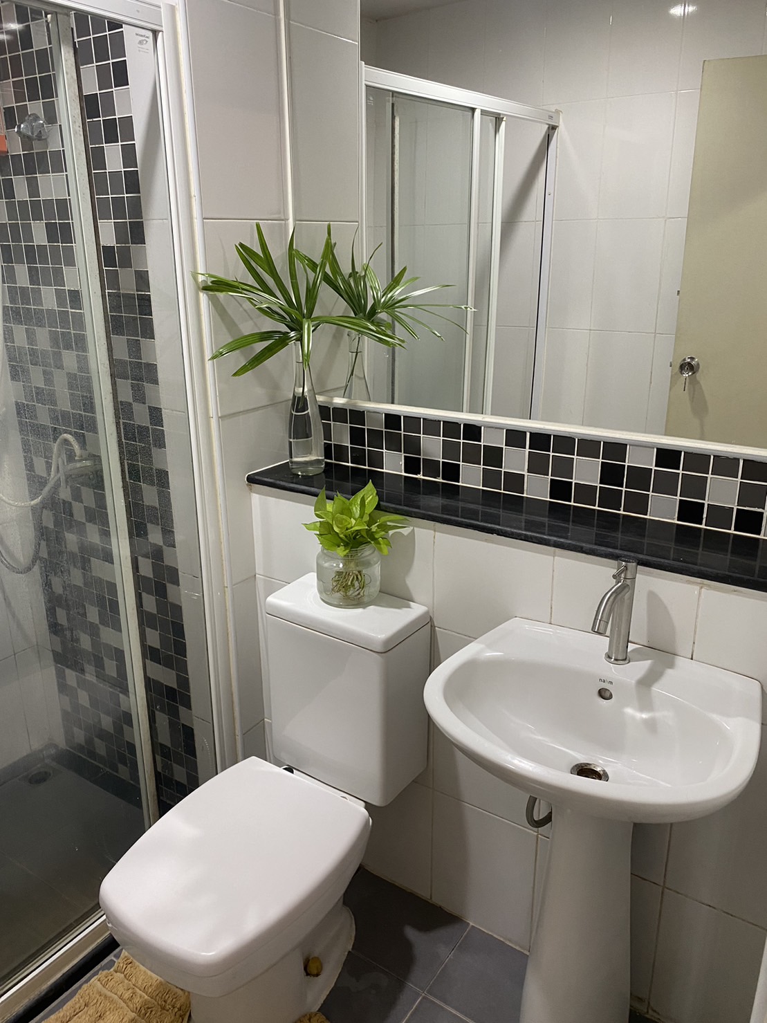 ให้เช่าคอนโด Regent Home 14 Sukhumvit 93 (รีเจ้นท์ โฮม 14 สุขุมวิท 93) (BTS บางจาก) 31 ตรม. ห้องสตูดิโอ 1 ห้องนอน 1 ห้องน้ำ ชั้น 4 ห้องครัวแยก มีประตูปิด และมีระเบียงไม่ร้อน