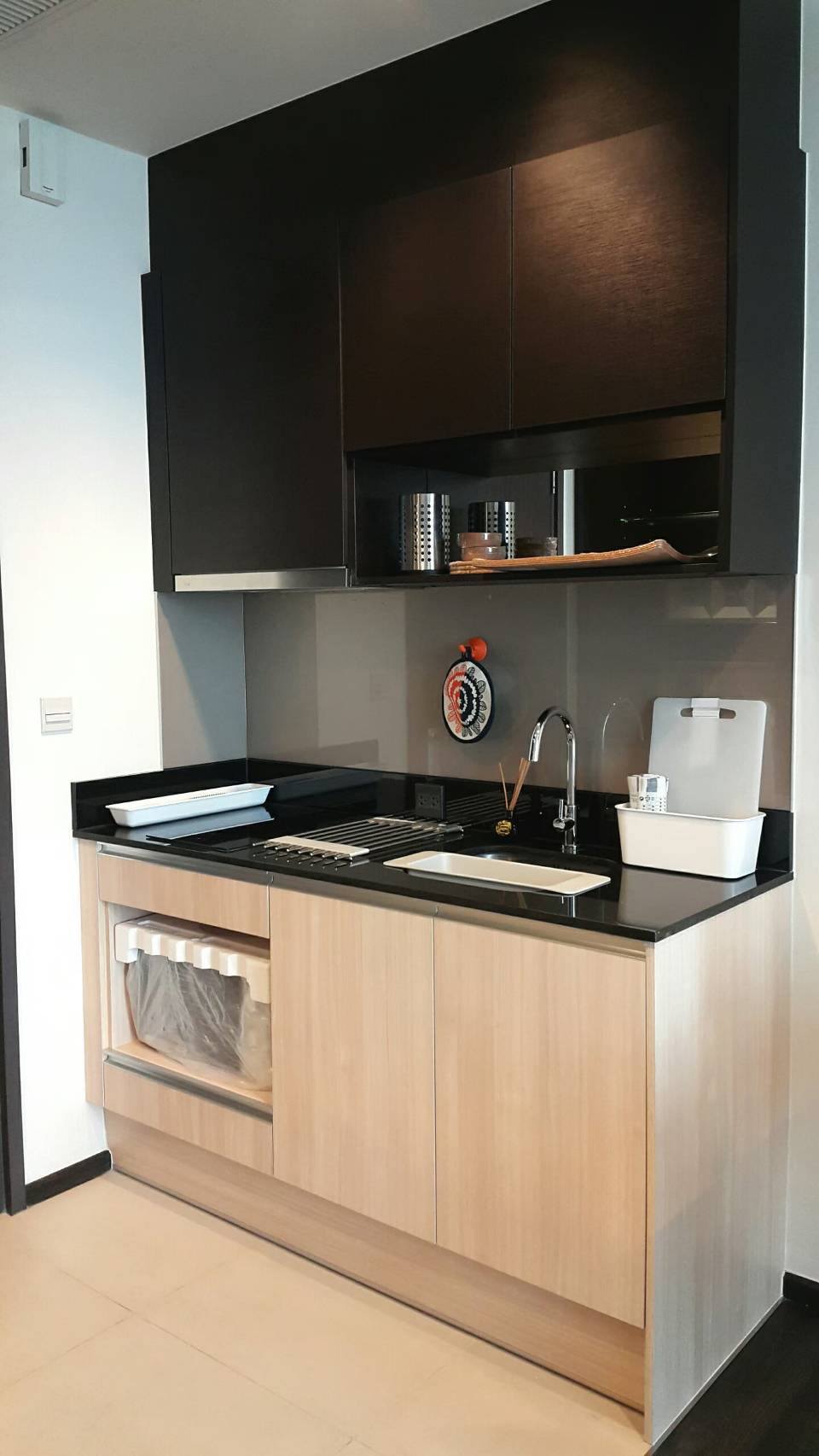 ให้เช่า EDGE SUKHUMVIT 23 (เอดจ์ สุขุมวิท 23) คอนโดหรูใจกลางอโศก เดินเพียง 300 เมตรถึง BTS อโศก และ MRT สุขุมวิท!