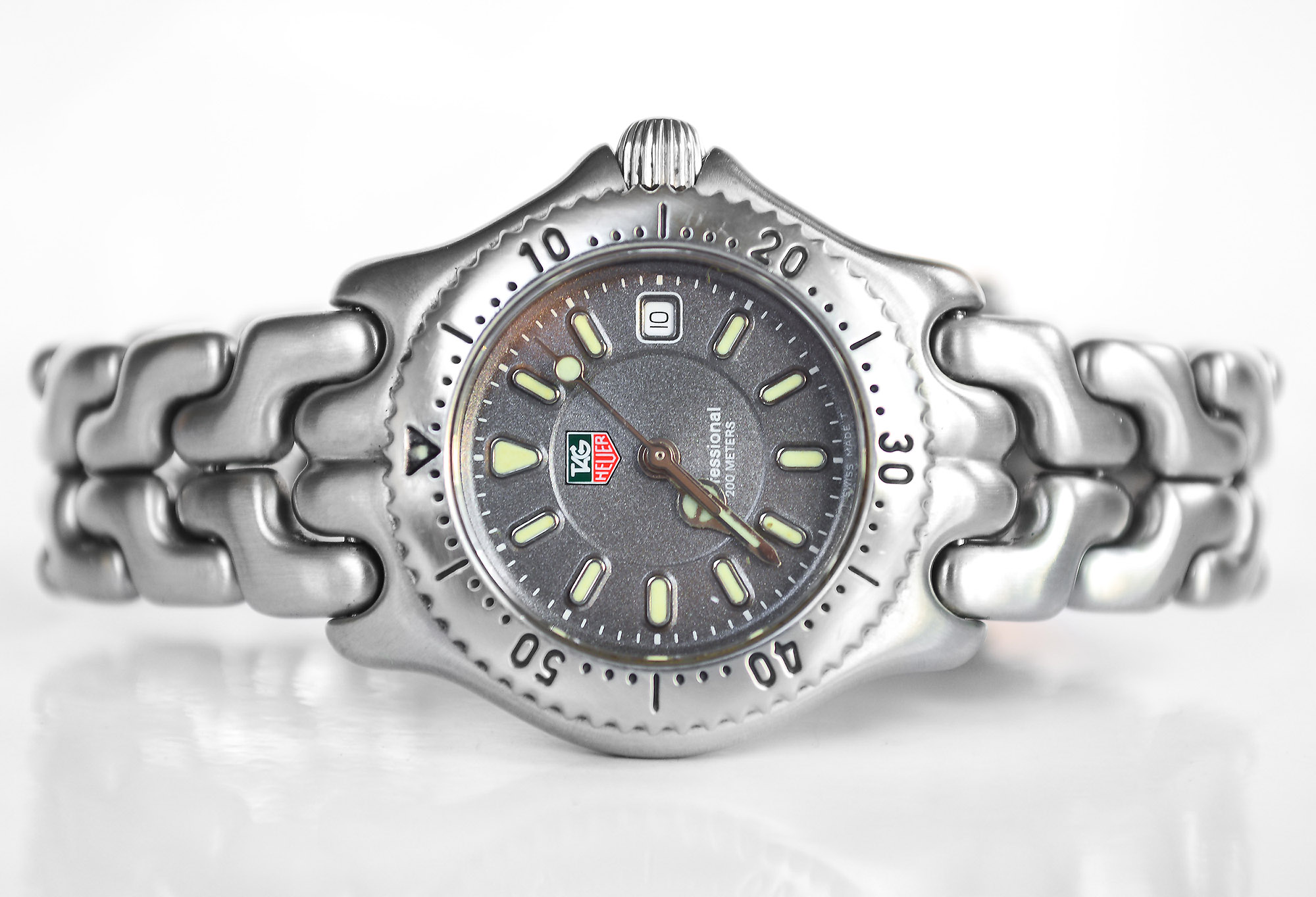 Tag Heuer ก้างปลา Lady size Quartz หน้าเทา