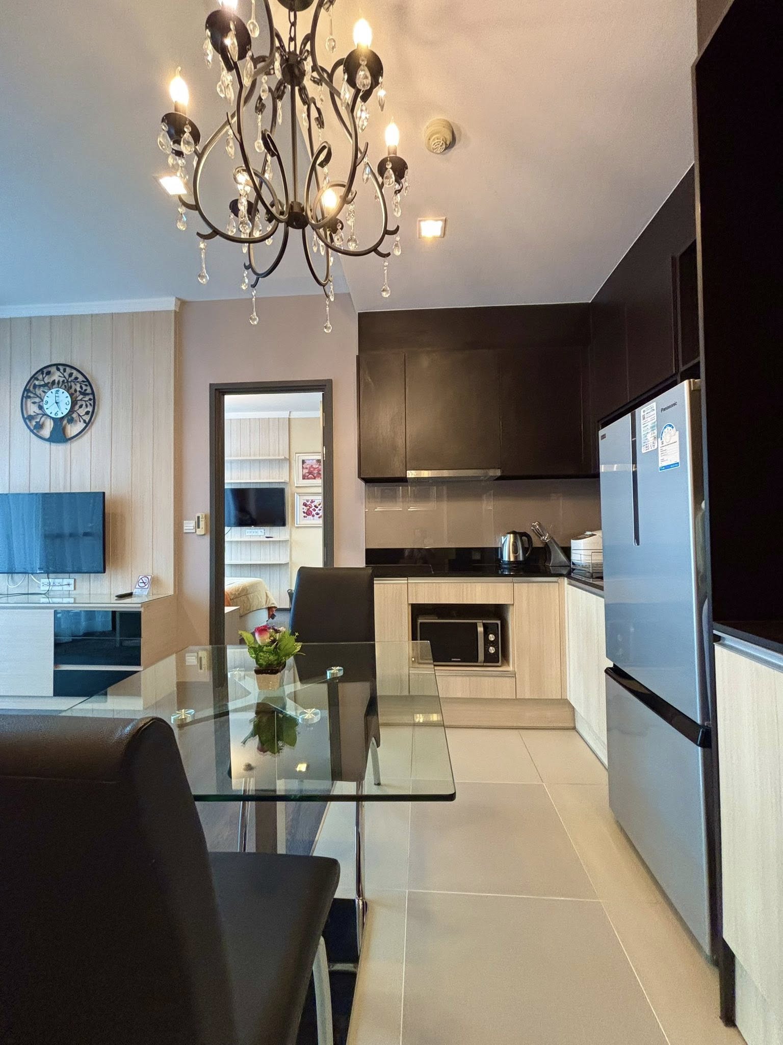 🏢 ให้เช่าคอนโด! Edge Sukhumvit 23 (เอดจ์ สุขุมวิท 23) ห้องมุม ชั้น 10 ขนาด 42 ตร.ม. แบบ 1 ห้องนอน พร้อม อ่างอาบน้ำ