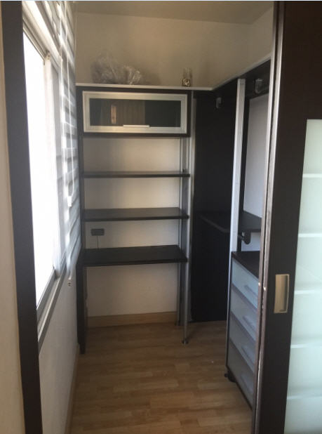 ให้เช่าคอนโดกลางกรุงรีสอร์ท รัชดา ซอย 7 ห้องหัวมุม ขนาด 1 นอน 1 น้ำ มีระเบียง พื้นที่ 52 ตรม.