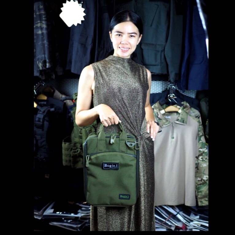 กระเป๋าสะพาย notebook 3 in 1 ซิปกันน้ำ