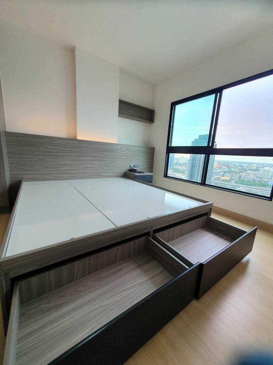 ขาย//ให้เช่า คอนโด Supalai Loft @Talat Phlu Station (ศุภาลัย ลอฟท์ สถานีตลาดพลู) 1 ห้องนอน 1 ห้องน้ำ 1 ระเบียง1ห้องครัว