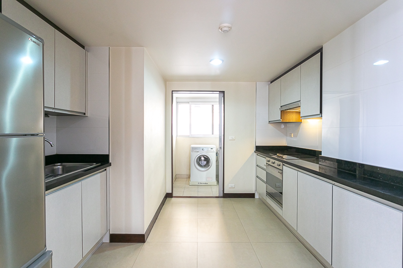 ให้เช่าคอนโด Baan Sukhumvit 14 (บ้านสุขุมวิท 14) 3 ห้องนอน 2 ห้องน้ำ ขนาด 177 ตรม ชั้น 7 ราคาเช่า 70000 บาท