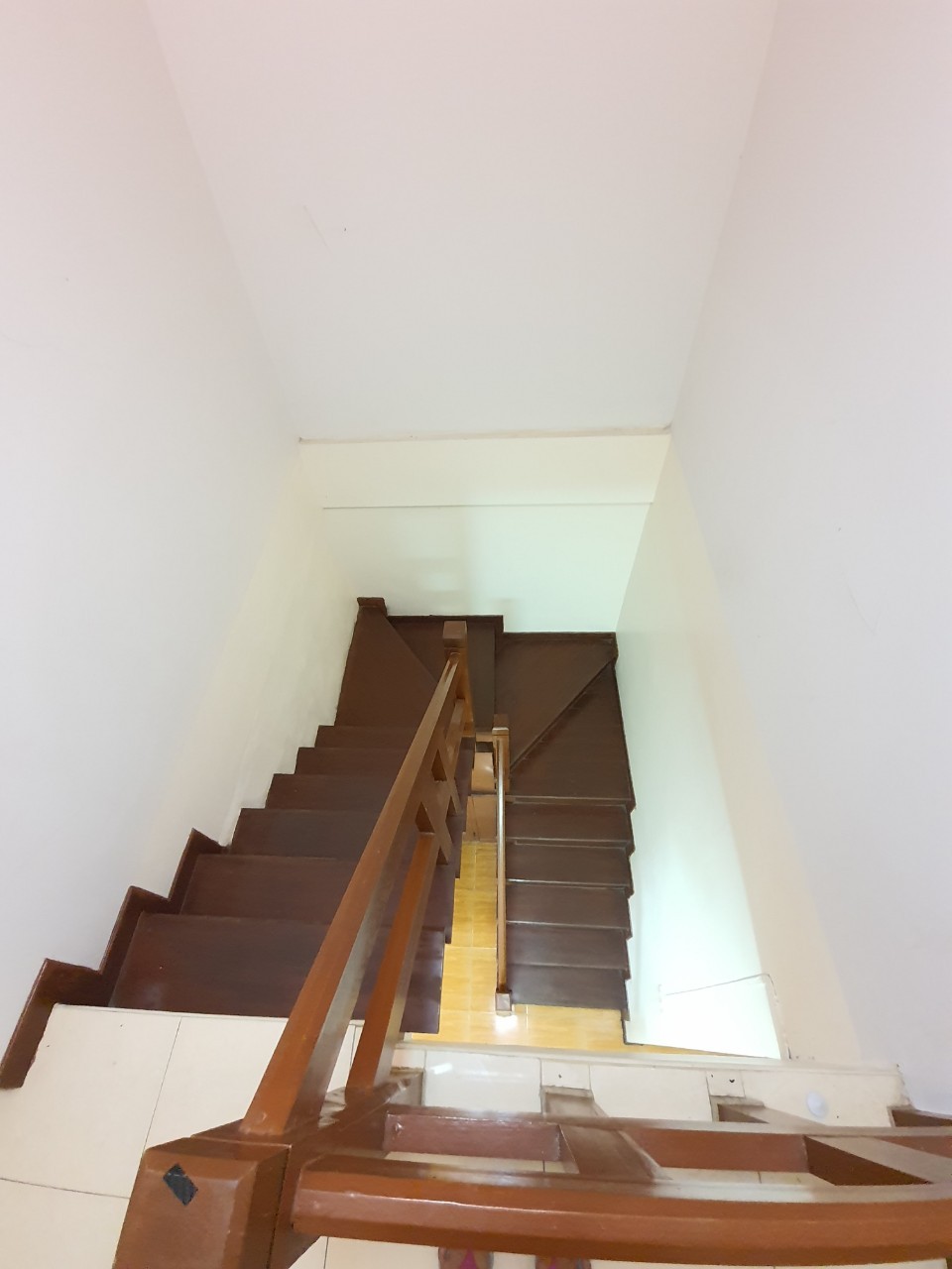 ให้เช่าทาวน์เฮ้าส์ 2 ชั้น หมู่บ้านกานต์มณีพาร์ค บางกรวย - ไทรน้อย 2 ห้องนอน 2 ห้องน้ำ 1 จอด (ในหมู่บ้านมีคลับเฮ้าส์ ให้บริการ)