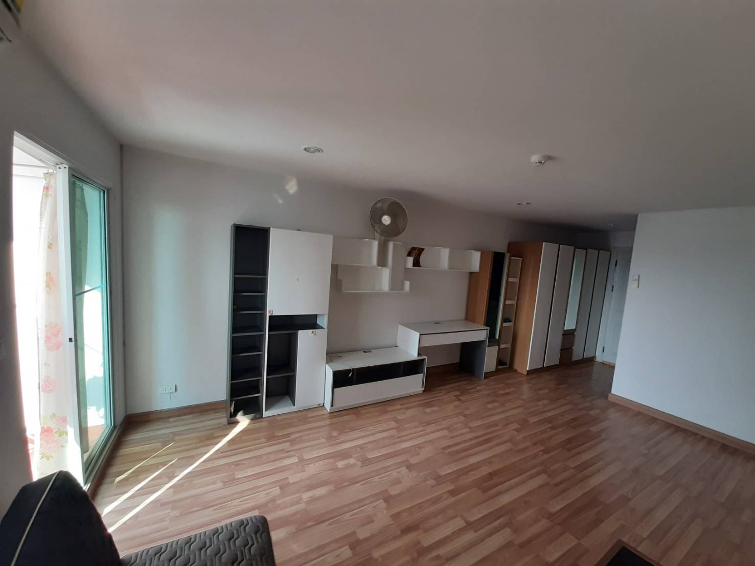 ขายด่วนราคาถูกที่สุดในโครงการ คอนโด Regent Home 20 Prachachuen 16 ราคาขาย 1.45 ล้าน