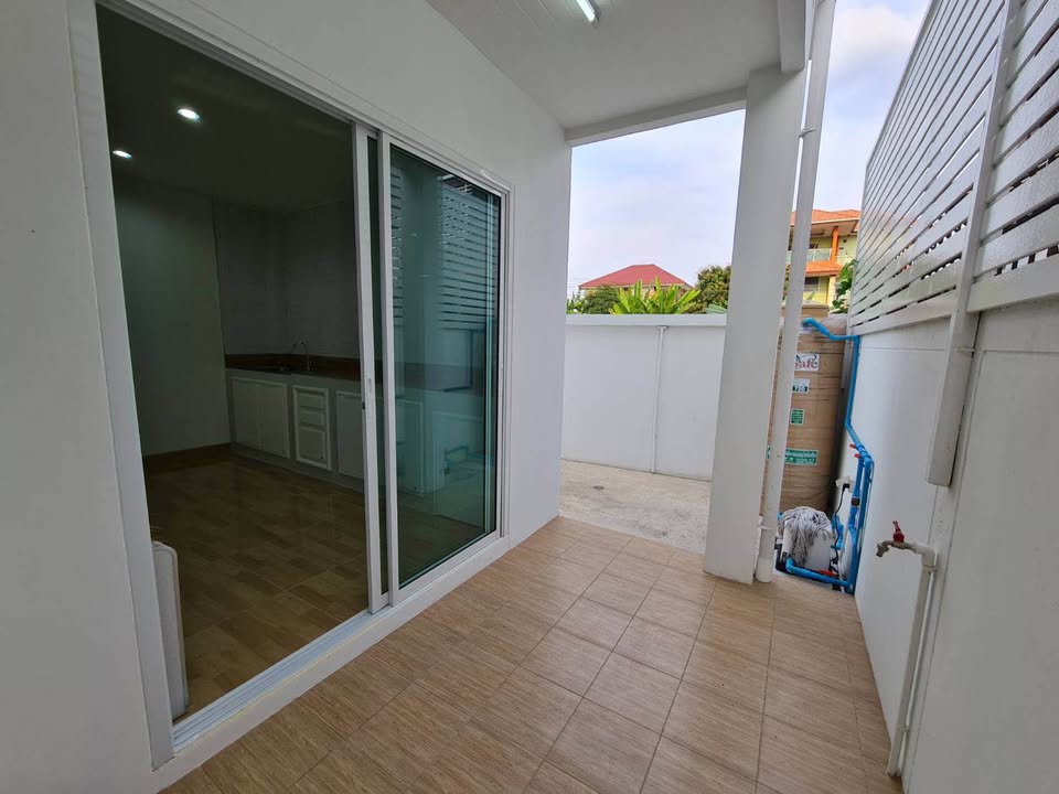 ขายบ้านเดี่ยว 2 ชั้น บ้านเดี่ยวสร้างใหม่ 3 นอน 3 น้ำ 2 จอดรถ ชั้นล่างกั้นห้องนอนเพิ่มได้ ที่ดิน 40 ตรว พื้นที่ใช้สอยรวม 230 ตรว บ้าน นวมินทร์ 24, บึงกุ่ม